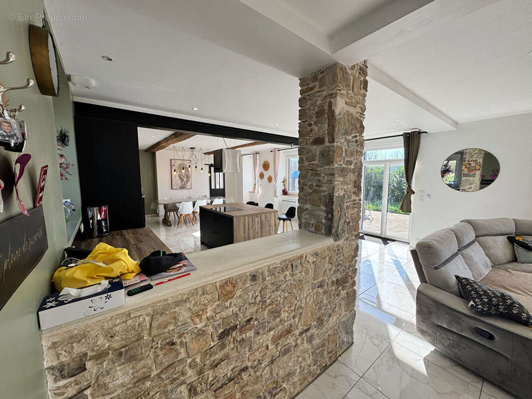 A vendre Maison en pierres 158 m² entièrement rénovée à 25 min de St-Lô - photo 8
