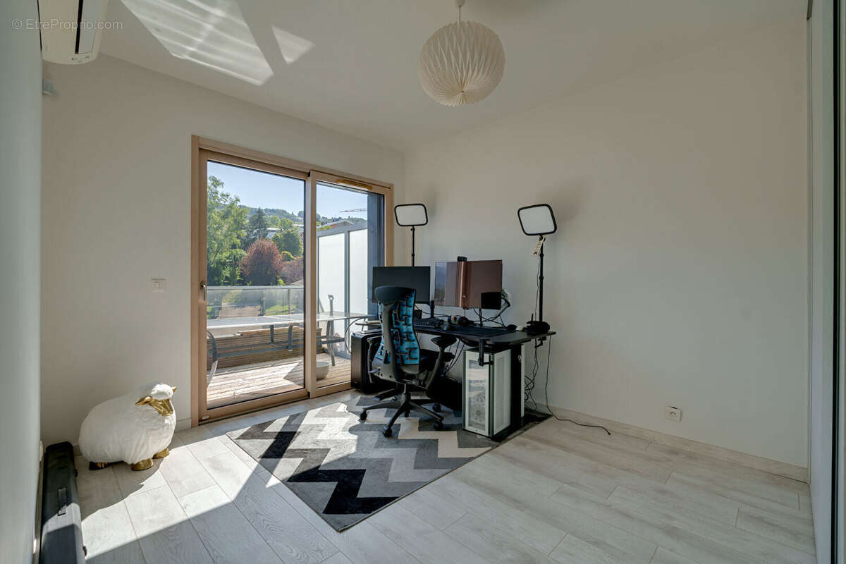 Appartement à EVIAN-LES-BAINS