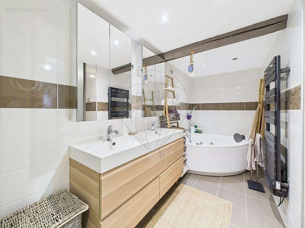 Maison à MAIRY-MAINVILLE