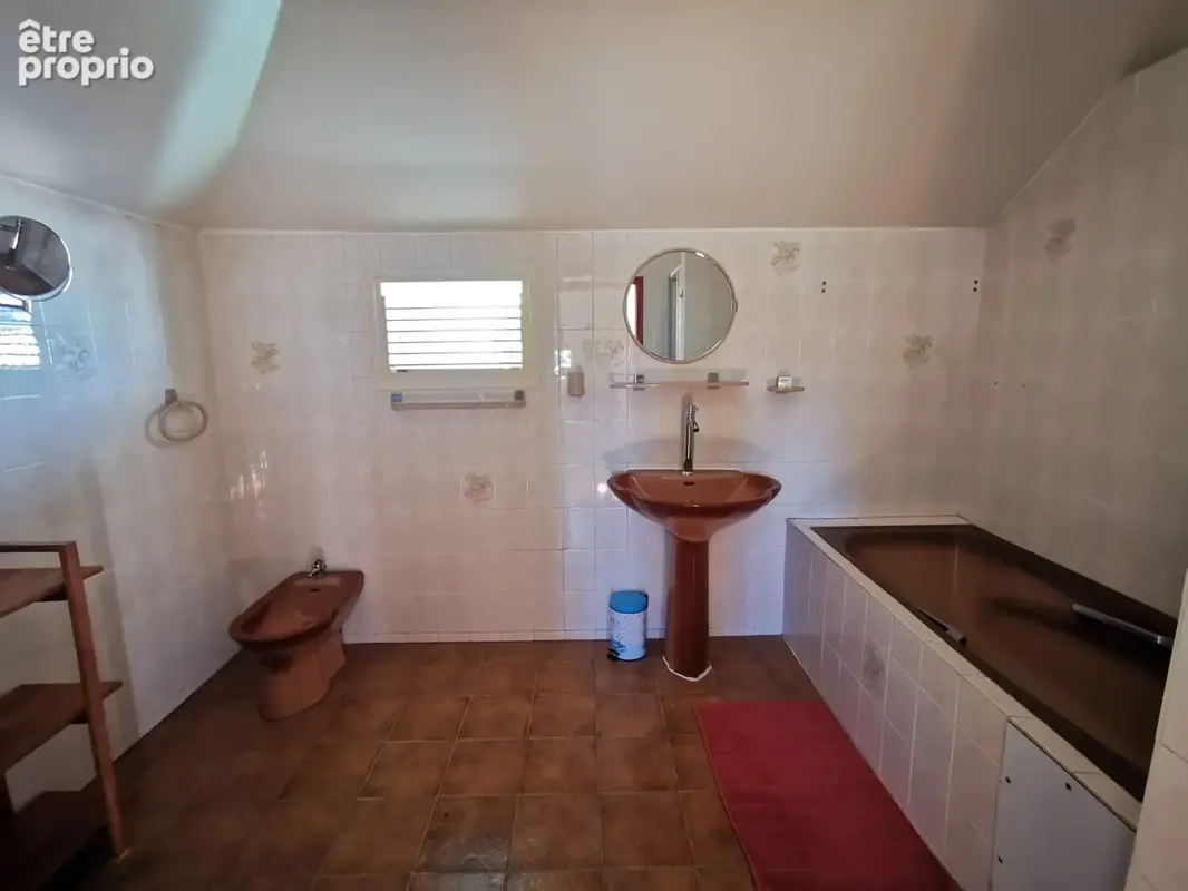 Maison 135 m² à Baie-Mahault  - photo 9