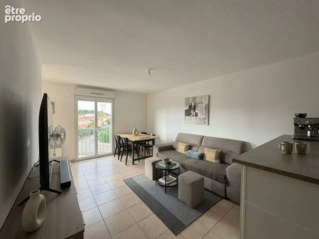 Joli T3 de 55 m2 avec deux places de parking dans un lotissement avec piscine - photo 4