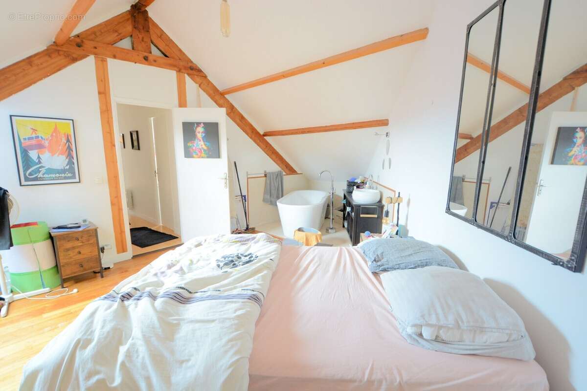 Appartement à SAINT-MAUR-DES-FOSSES