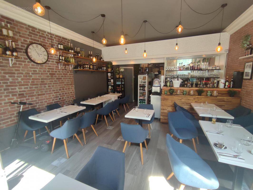 Commerce à PARIS-17E