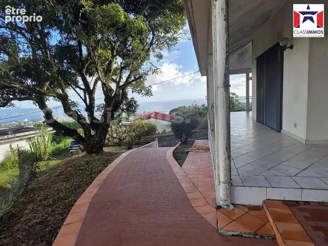 Maison 8 pièces 156 m² à vendre à Fort-De-France (97200) - photo 3