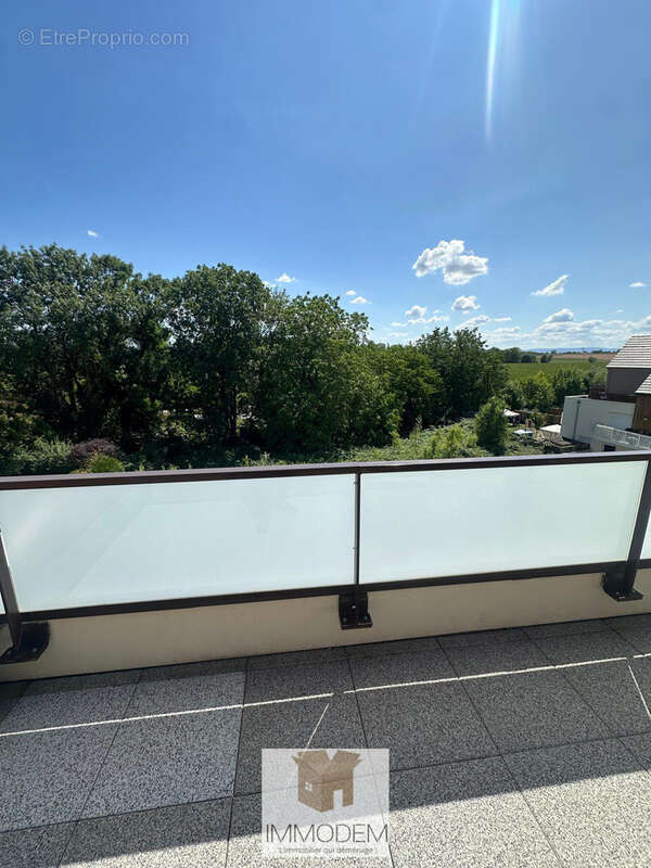 Superbe attique neuf 4 pièces de 90 m2 avec terrasse de 37 m2   Vue dégagée   Proche Strasbourg - photo 2