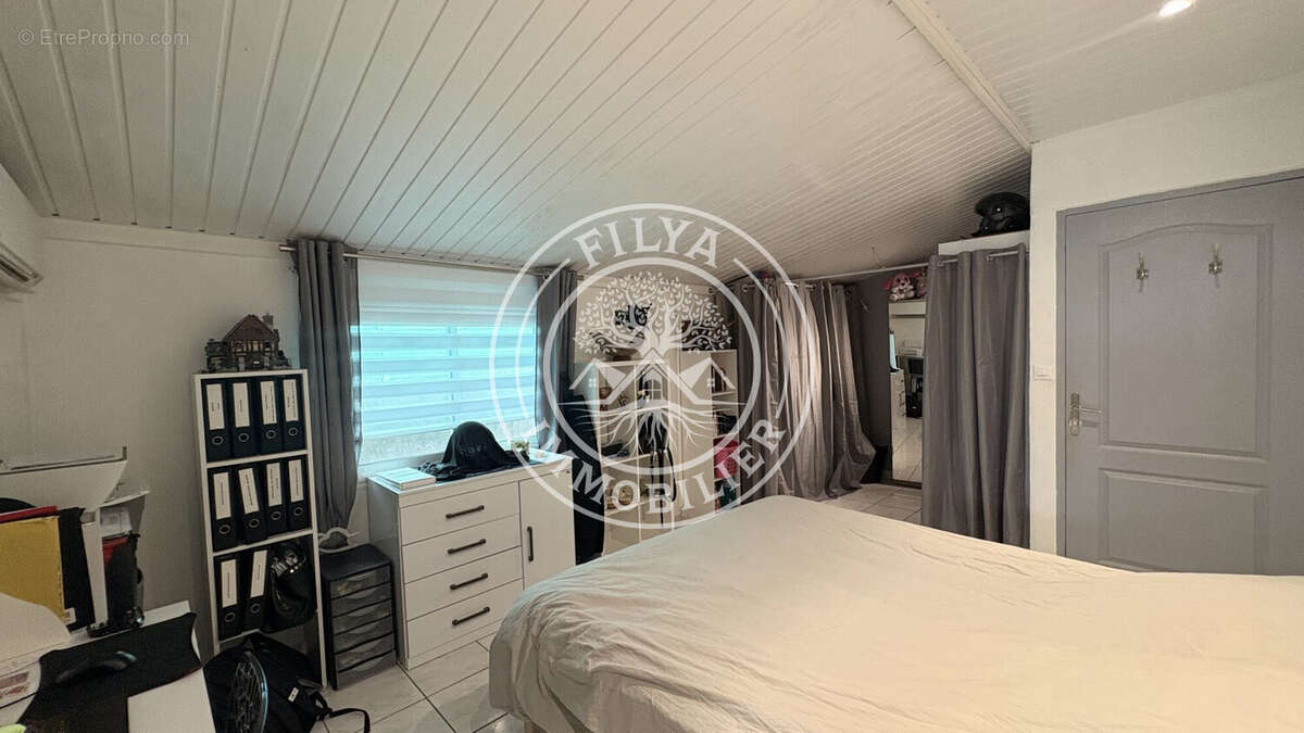 Maison à REMIRE-MONTJOLY