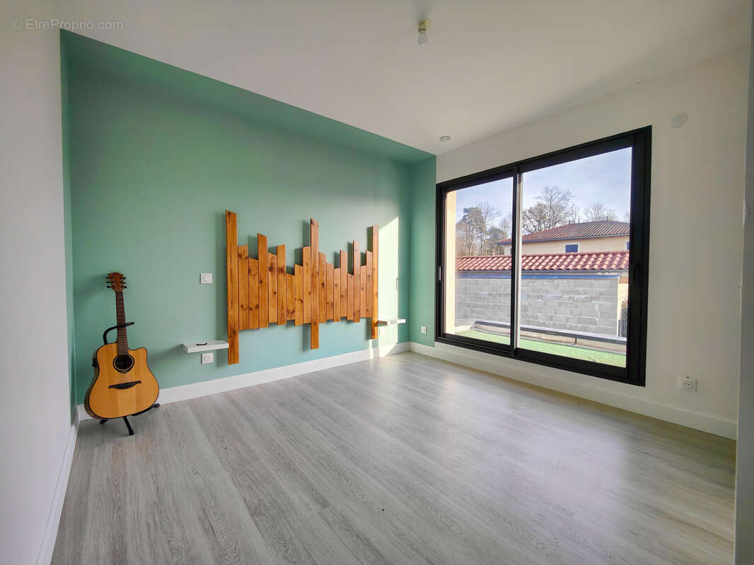 Maison à VERSAILLEUX