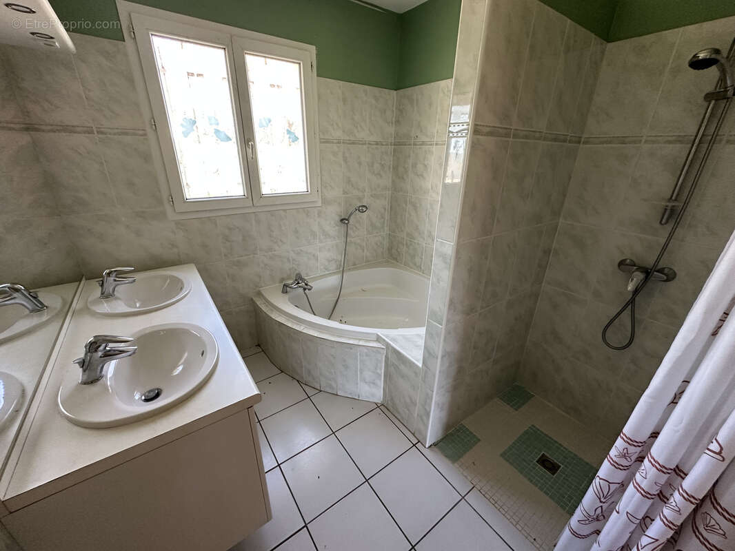 Maison à ESCASSEFORT