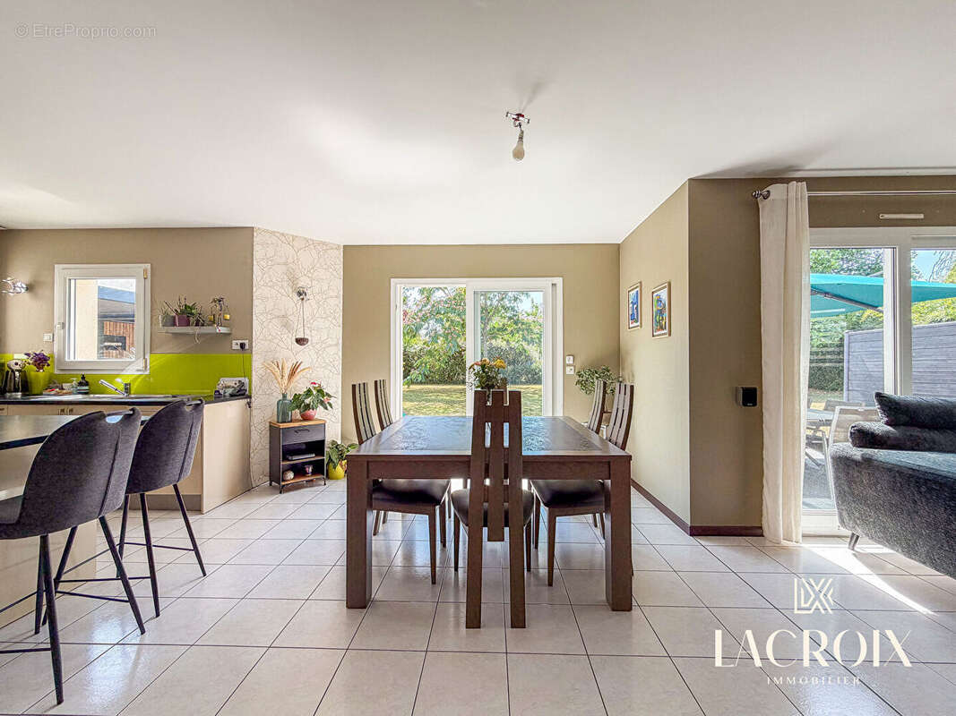A VENDRE - Maison 7 pièces - QUÉVERT - photo 5