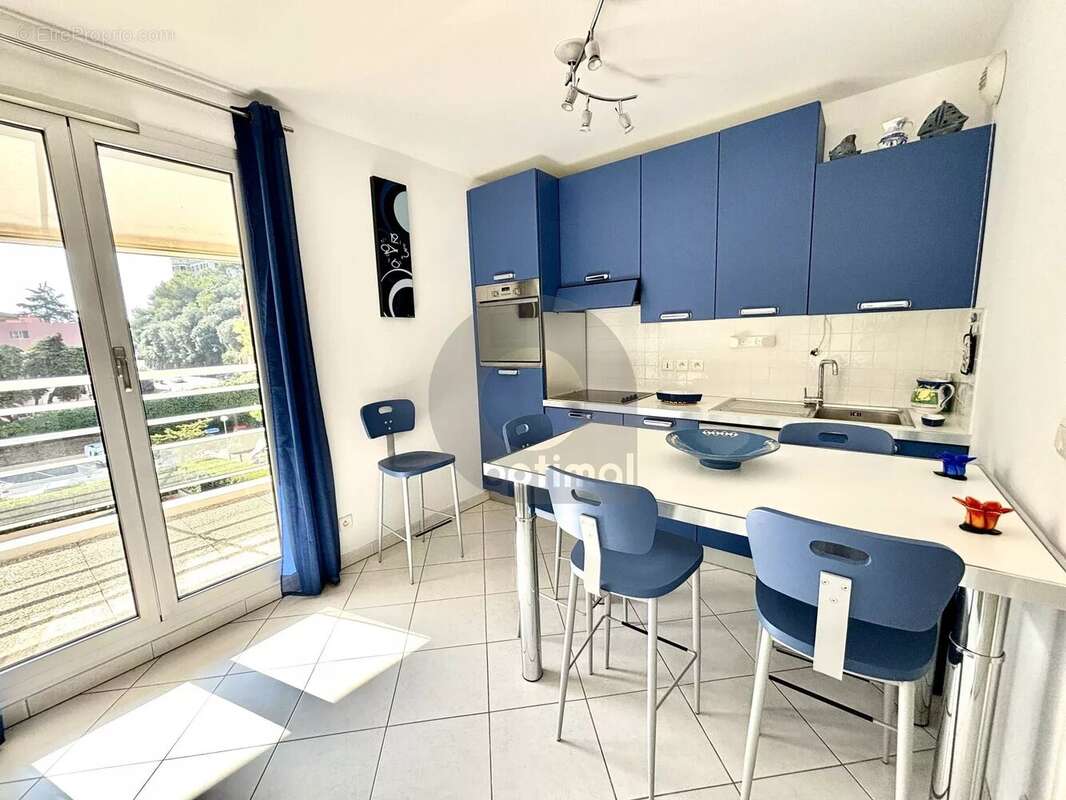 Appartement à ROQUEBRUNE-CAP-MARTIN