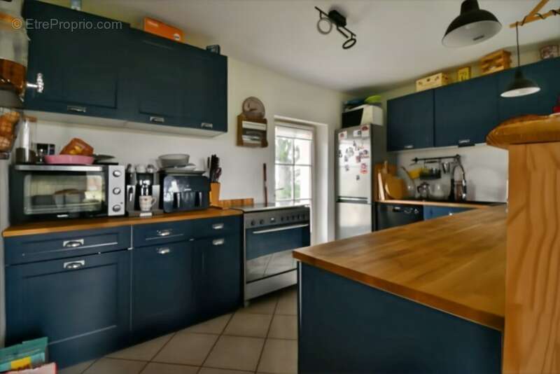 Maison à VALLON-EN-SULLY