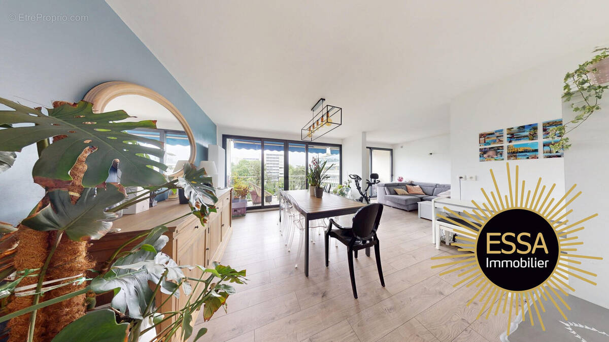 Appartement à VELIZY-VILLACOUBLAY