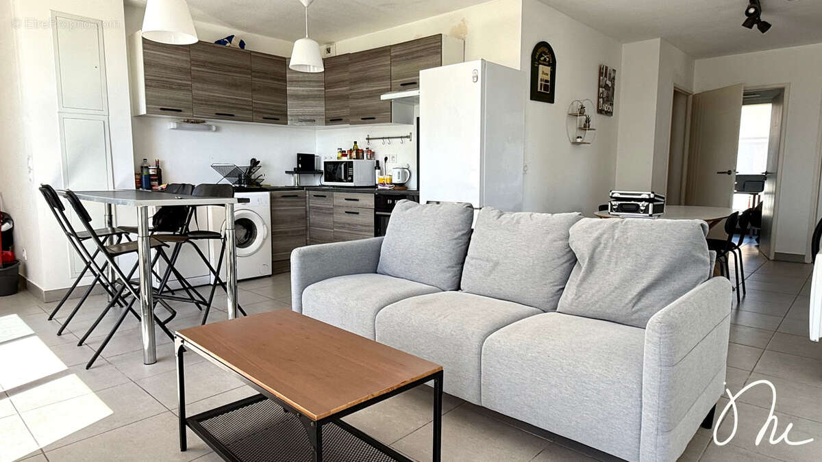 Appartement lumineux T4/T5 avec terrasse, garage et parking - photo 3