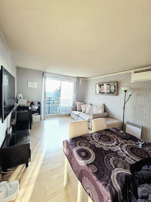 Appartement à EPINAY-SUR-SEINE