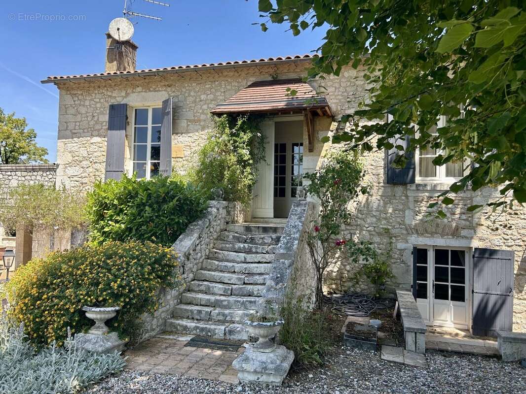 Maison à RIBAGNAC