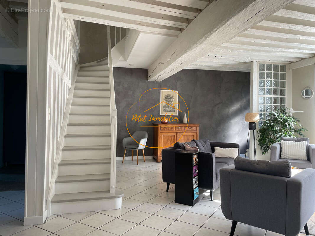 Maison à MEUNG-SUR-LOIRE
