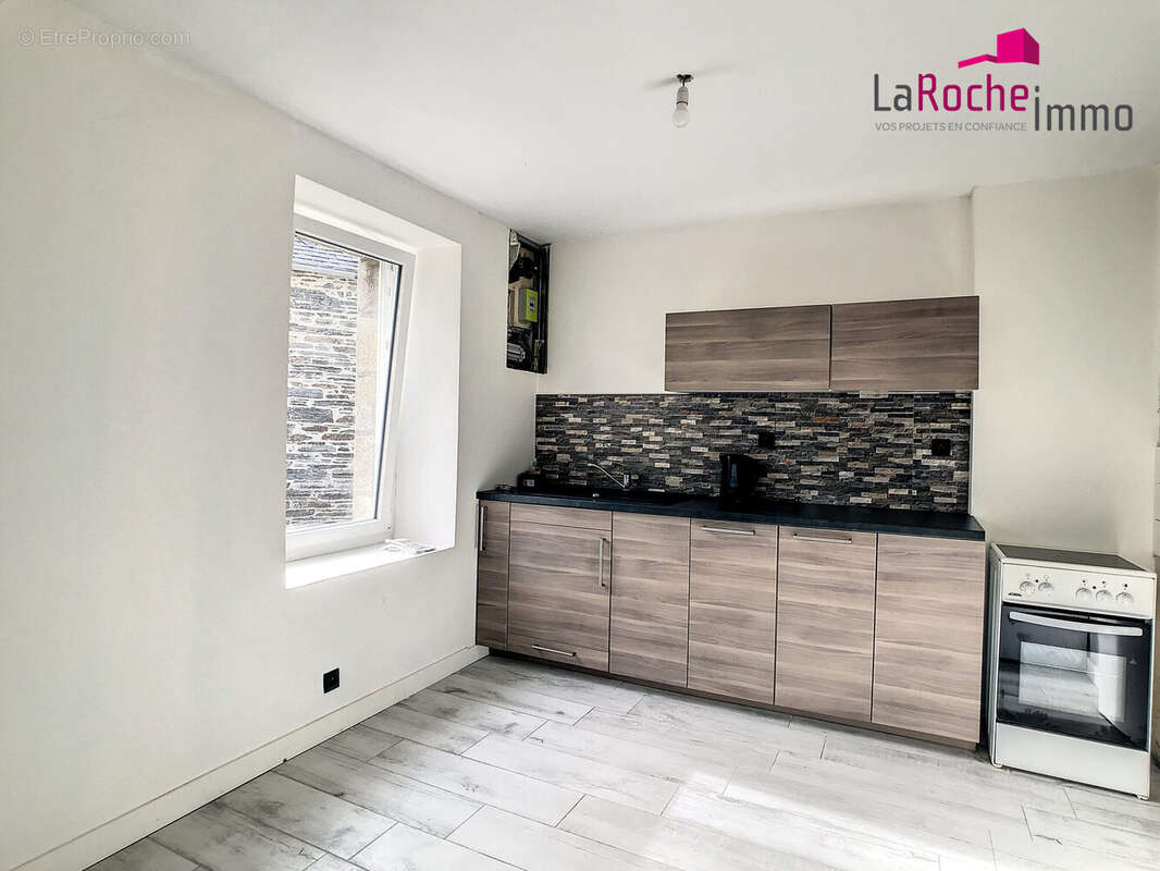 Maison à LA ROCHE-MAURICE