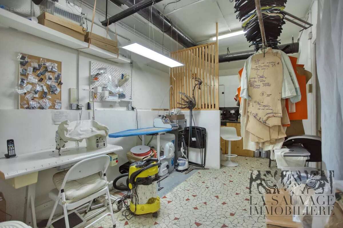 Commerce à PARIS-1E