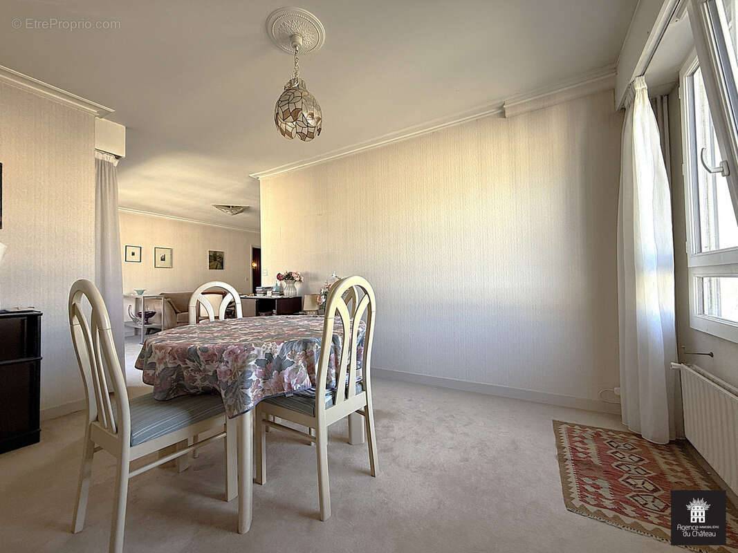 Appartement à VERSAILLES
