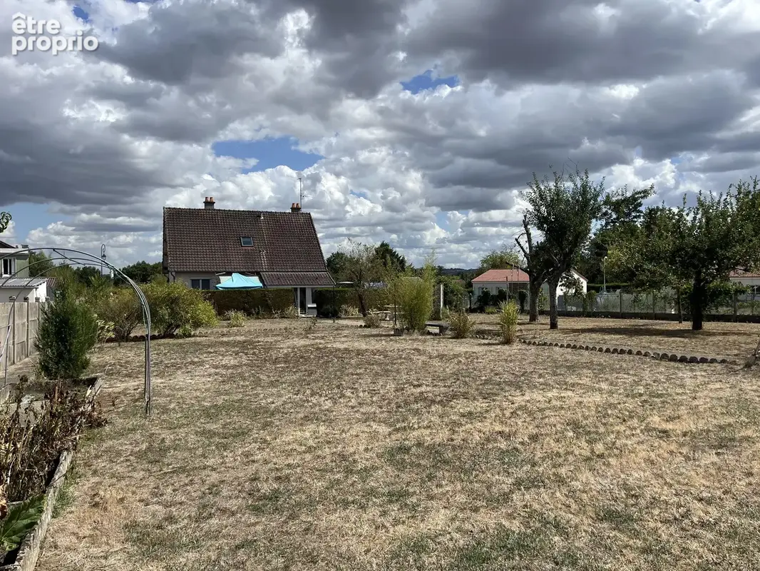 Maison familiale avec jardin, garage et sous-sol - photo 12