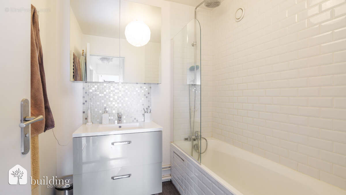 Appartement à COURBEVOIE