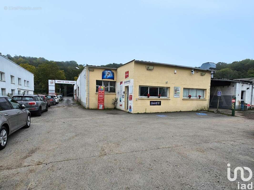 Photo 3 - Commerce à CREIL