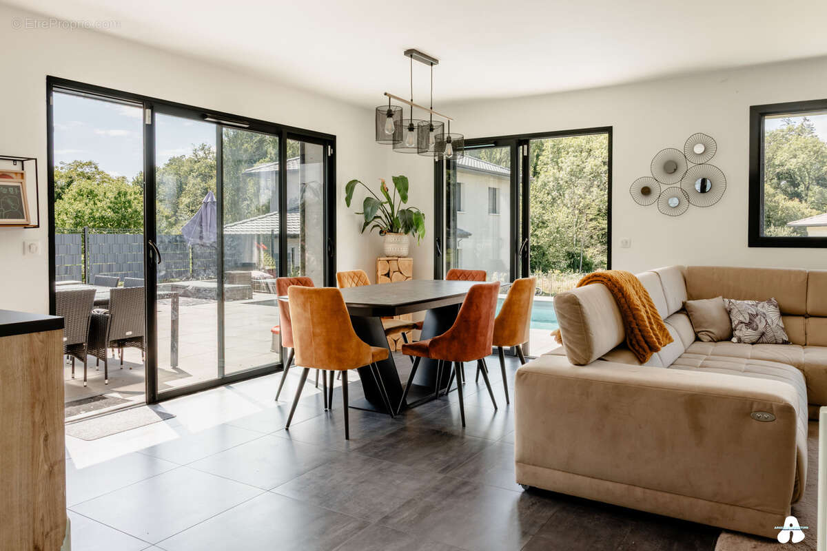 Maison à CRANVES-SALES