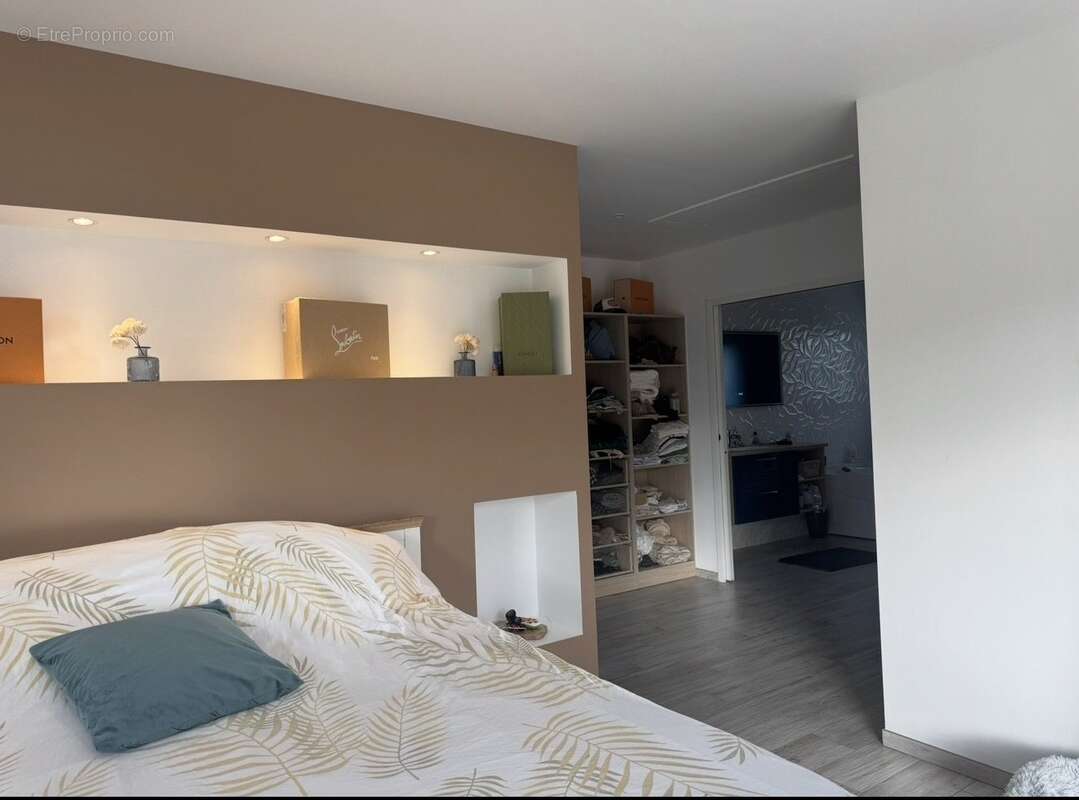 Maison à ENVERMEU