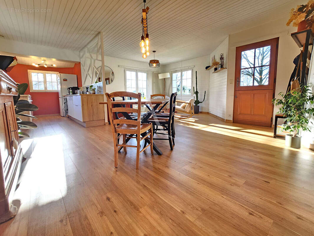 Maison à LA CHAPELLE-ACHARD