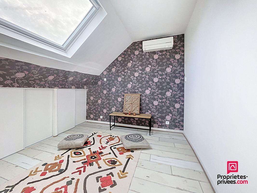 Maison à LE MELE-SUR-SARTHE