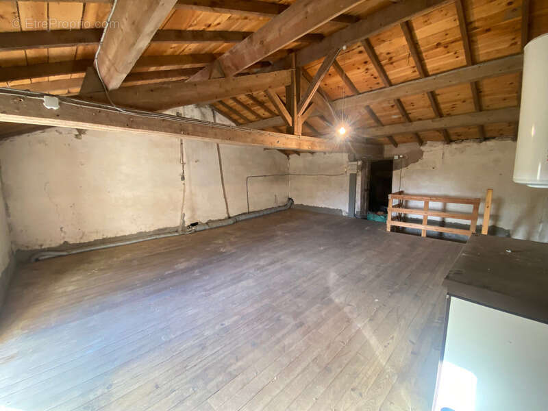 La chapelle achard 85150 avec vue imprenable adorable fermette 3 chambres a rafraichir avec grange - photo 16