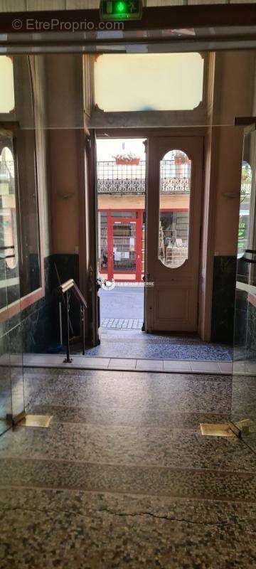 Commerce à PLOMBIERES-LES-BAINS