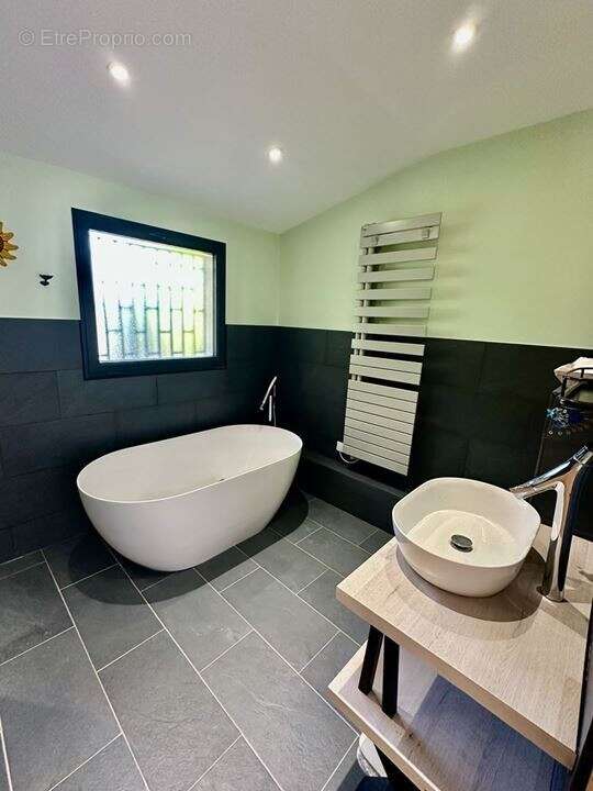 Maison 155 m² à Soulac-Sur-Mer  - photo 6