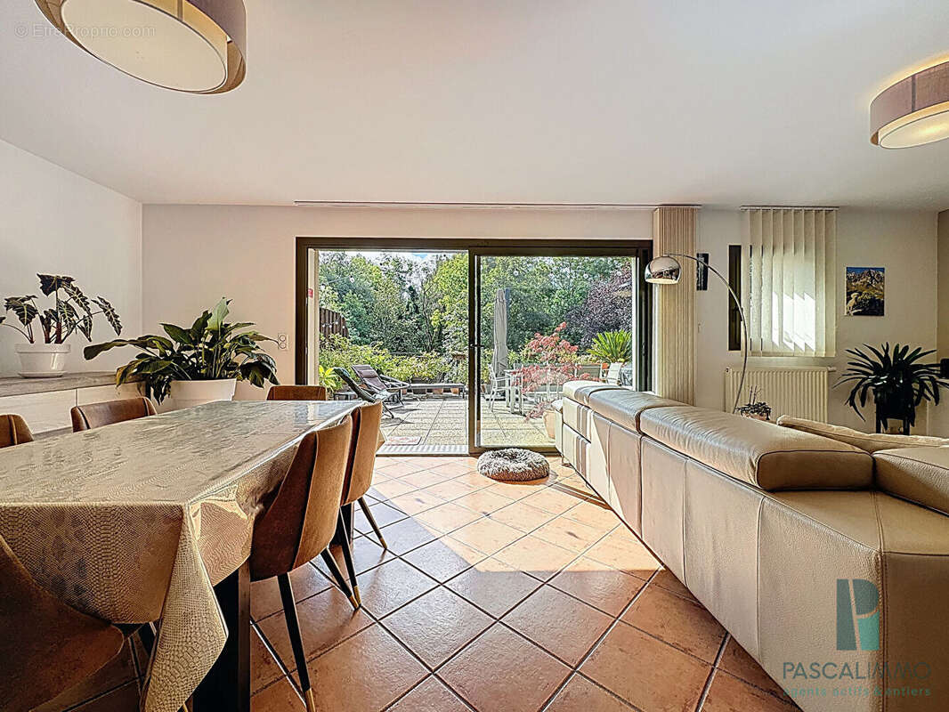 Appartement à LA BALME-DE-SILLINGY