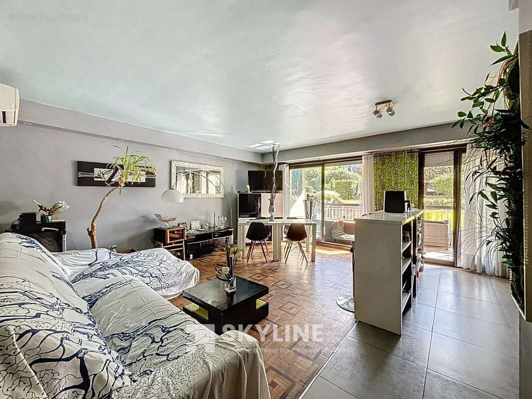 Appartement à MARSEILLE-5E