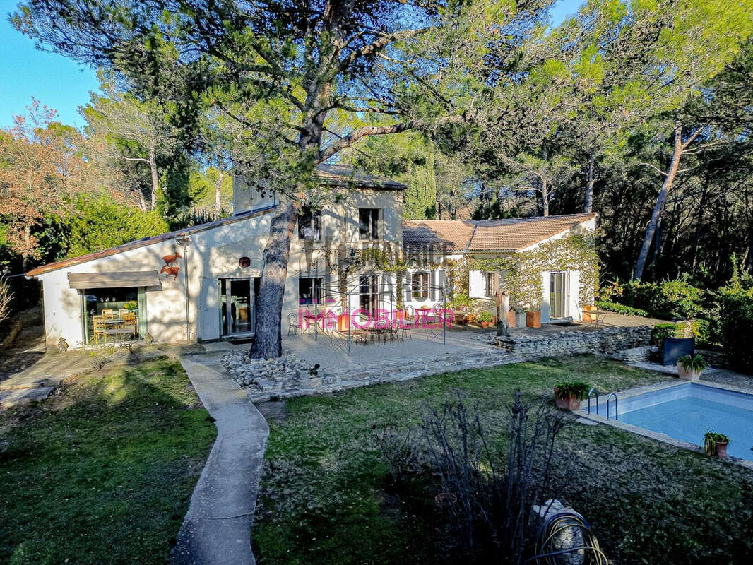 Maison à L'ISLE-SUR-LA-SORGUE