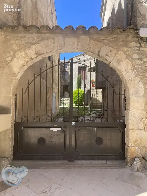ST CHRISTOL maison de village type 5 de 130 m² avec cour et dépendance de 66 m² - - photo 2