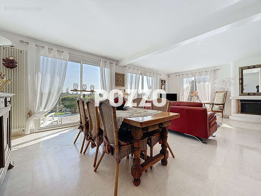 Maison à LONGUEVILLE