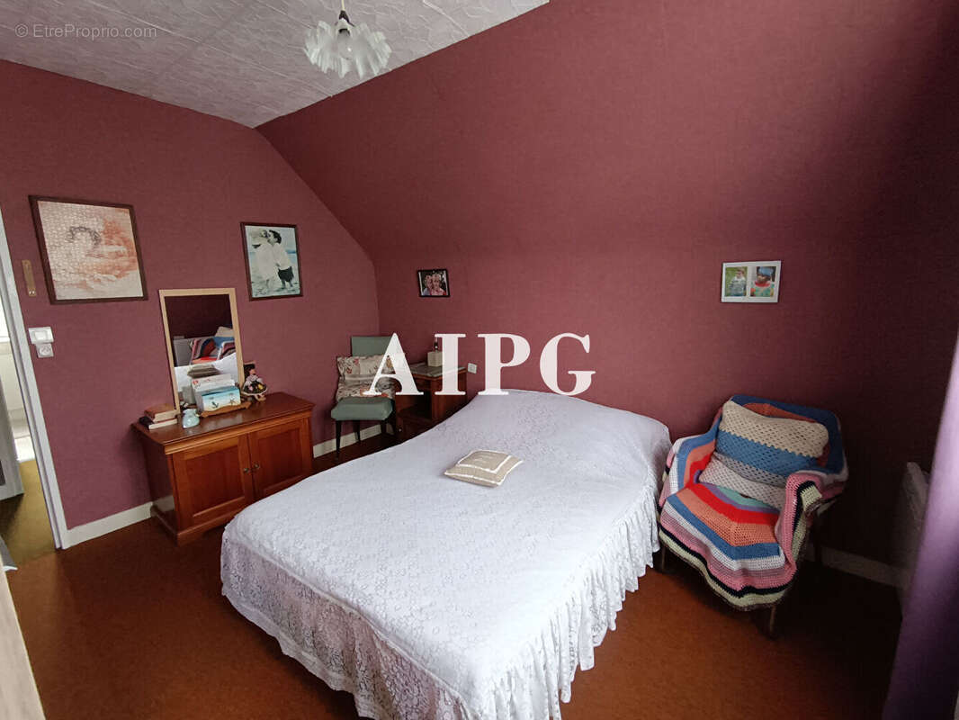 Maison à PLOUGUERNEVEL