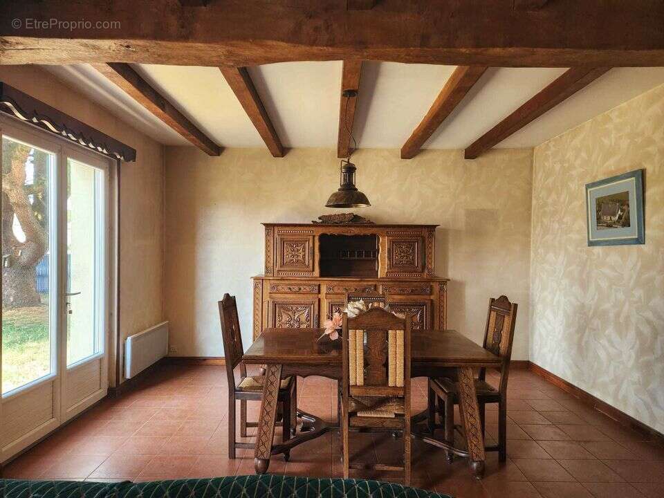 Maison avec fort potentiel - Deux espaces de vie - Grenier - photo 2