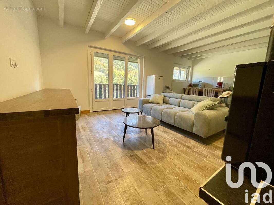 Photo 3 - Appartement à CHATEAU-BERNARD