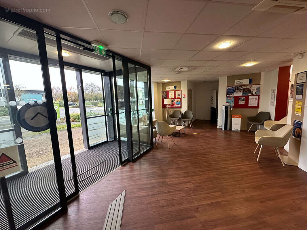 Commerce à SAINT-BENOIT