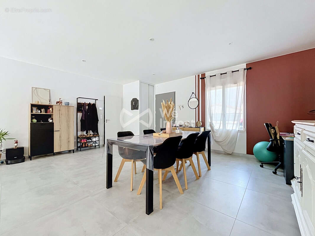 Maison 107 m² à La Creche  - photo 8