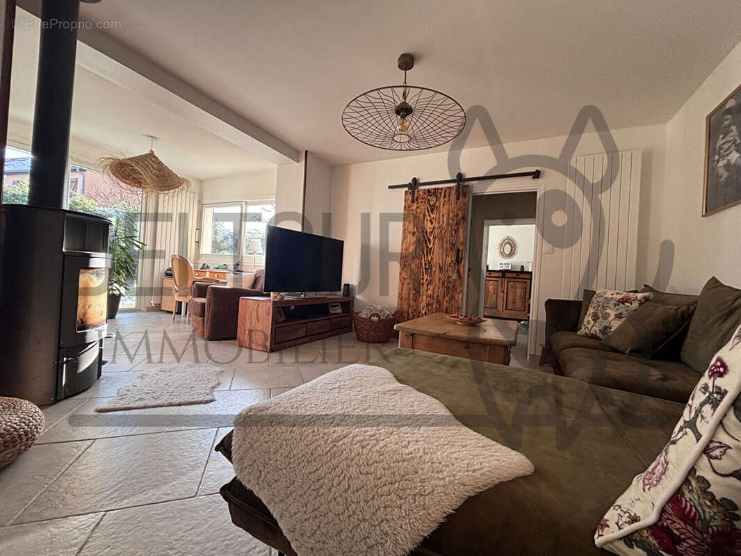 Maison à QUINCY-VOISINS