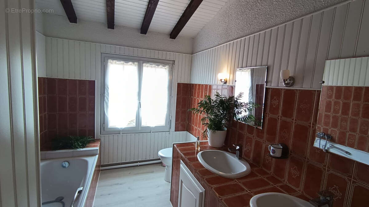 Maison à VILLEMOUSTAUSSOU