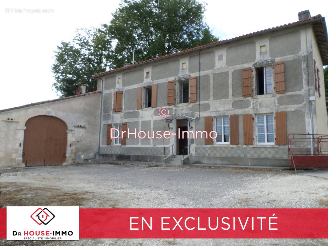 Maison à BARBEZIEUX-SAINT-HILAIRE