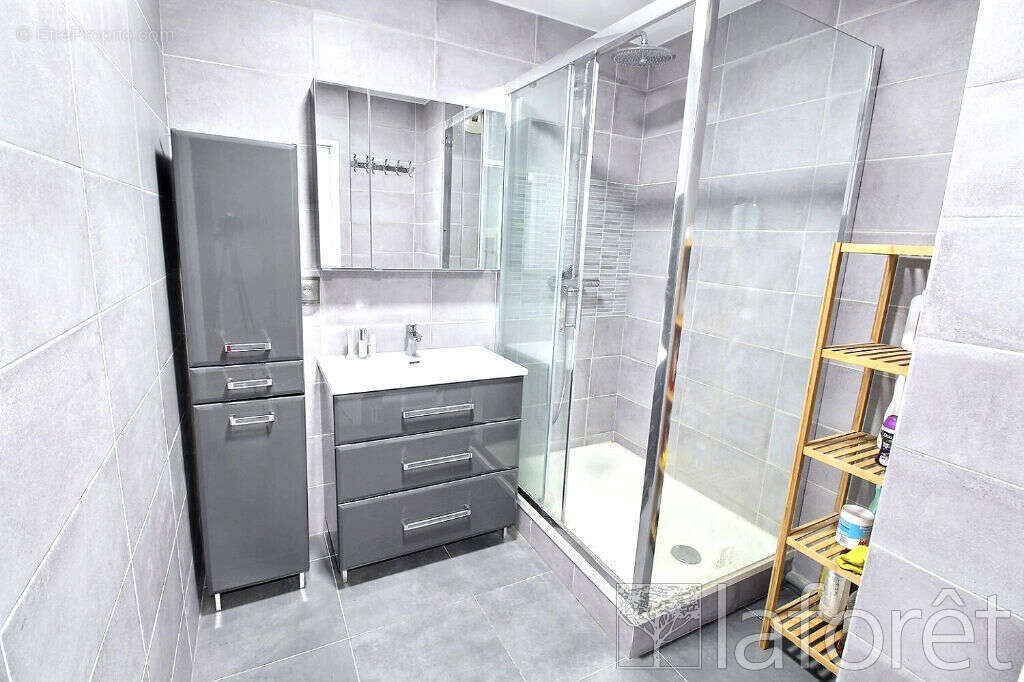 Appartement à GENNEVILLIERS