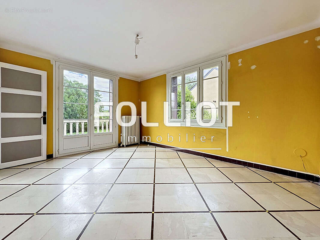 A VENDRE - Maison à Mouen de 6 pièce(s) 114 m2 - photo 4
