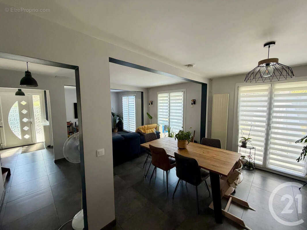 Maison 122 m² à Dammartin-En-Goele  - photo 5