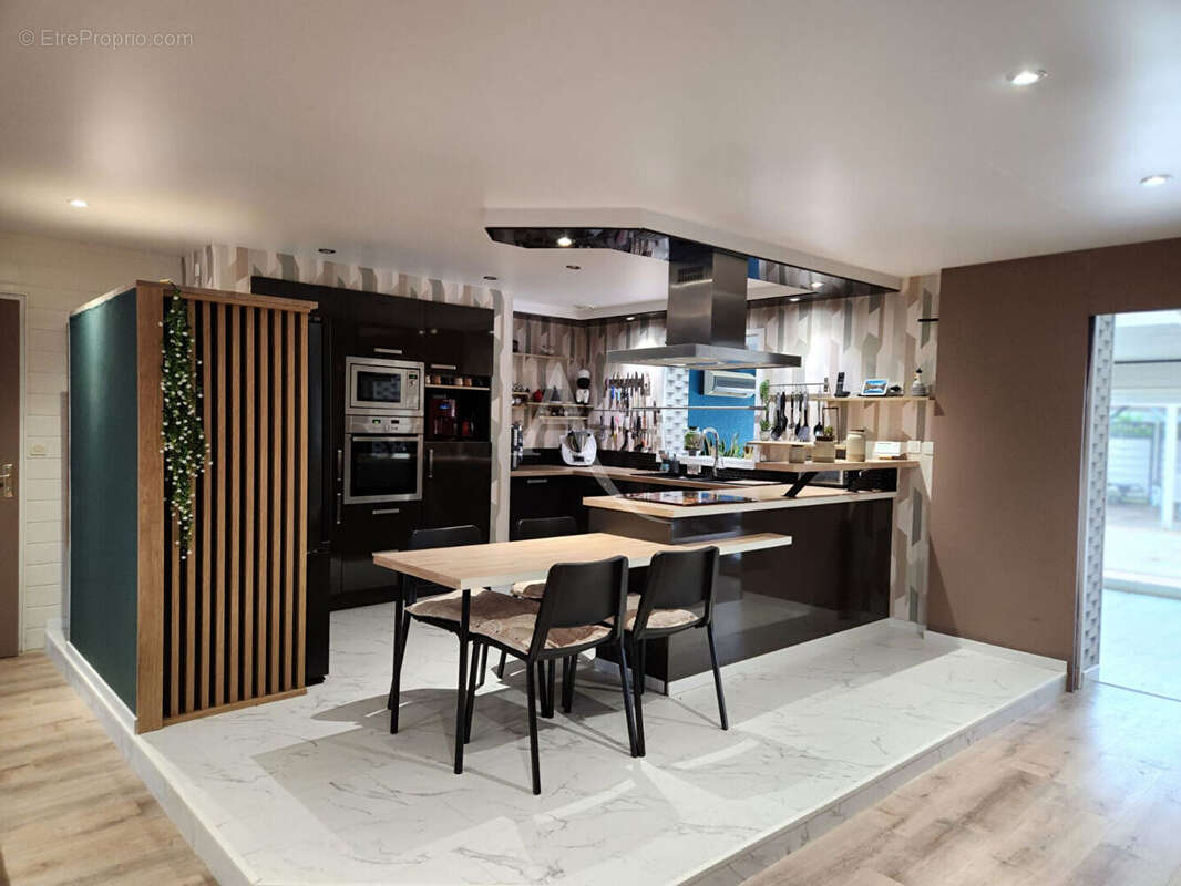 Maison à VIENNE-EN-VAL